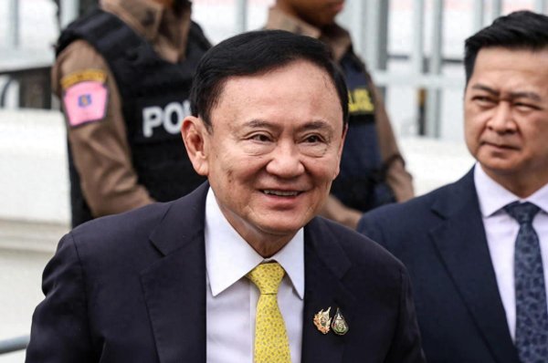 实配网配资 他信没逃过牢狱之灾, 佩通坦感谢泰国王室高抬贵手, 等待东山再起